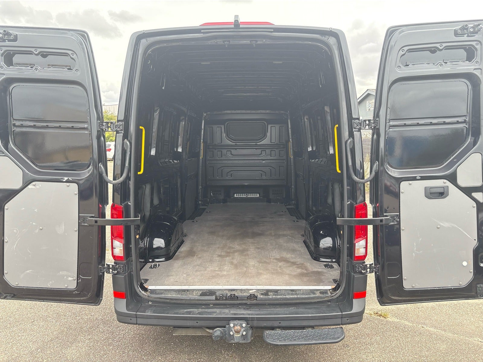 Sort VW Crafter 35 fra 2026