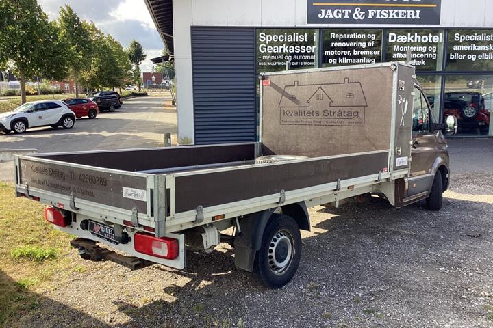 Brun VW Crafter 35 fra 2021