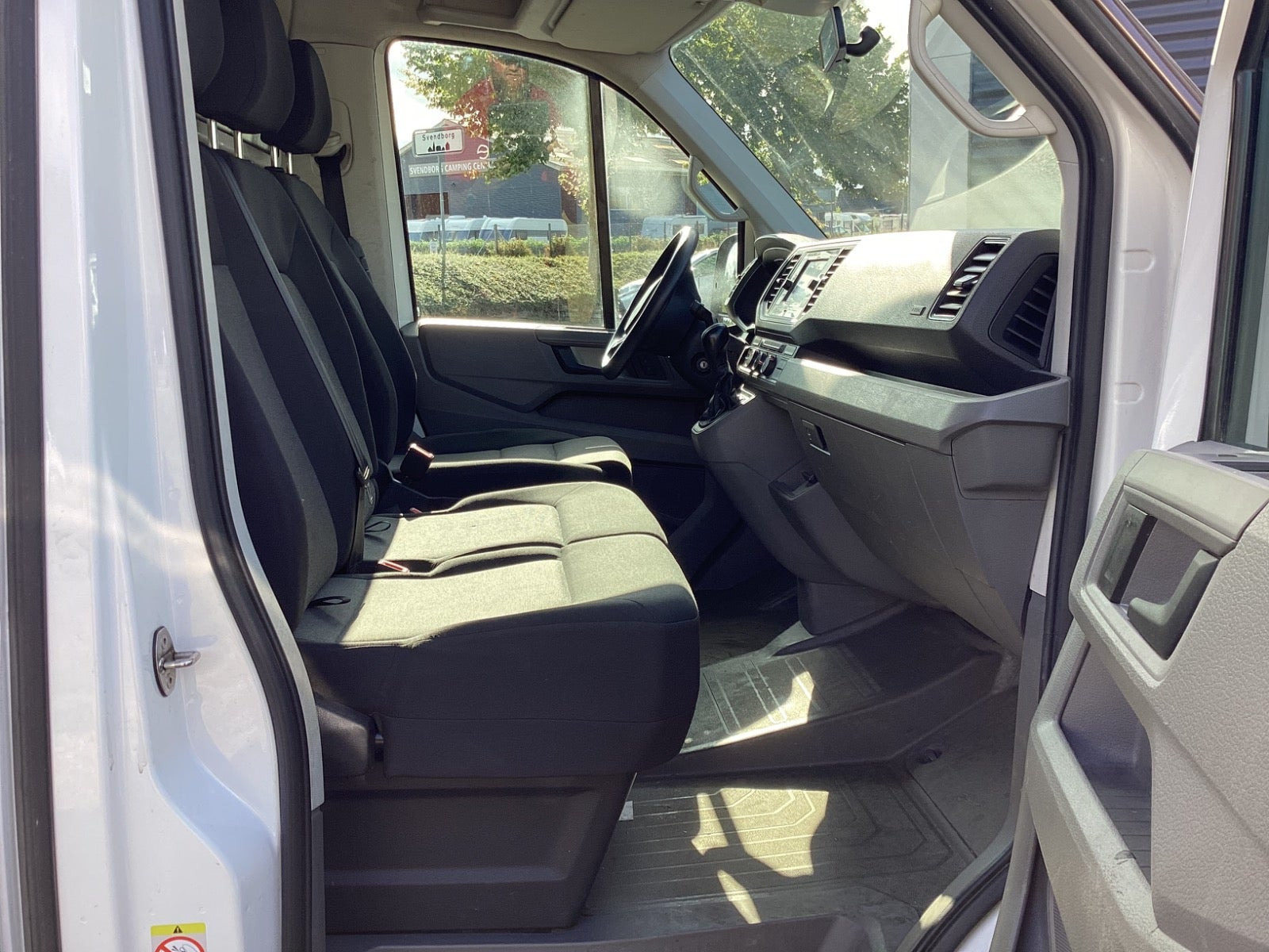 Brun VW Crafter 35 fra 2021