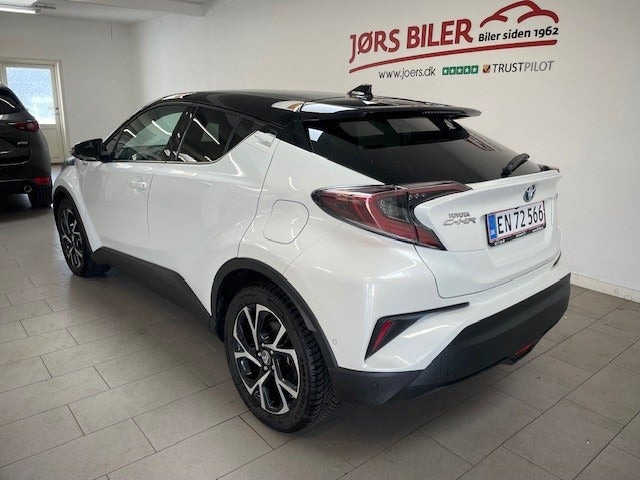 Hvid Toyota C-HR fra 2019