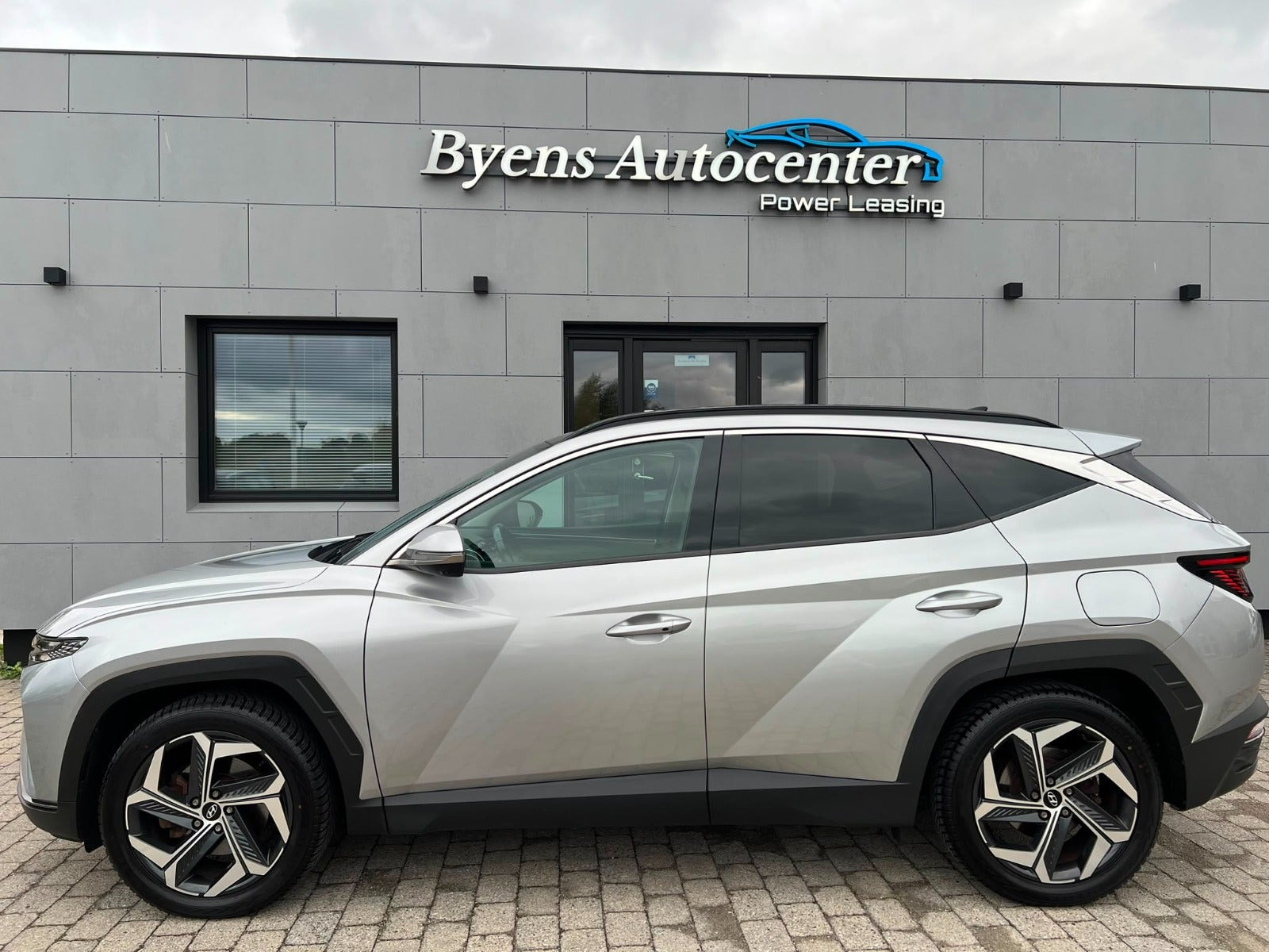 Grå Hyundai Tucson fra 2022