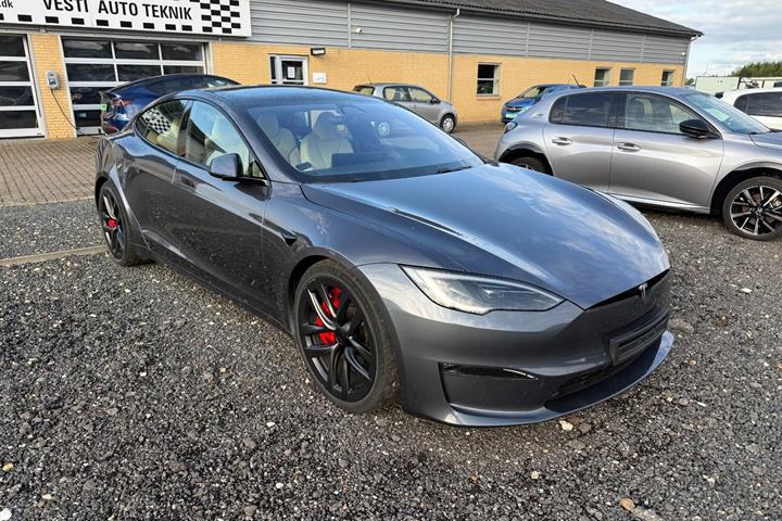 Grå Tesla Model S fra 2023