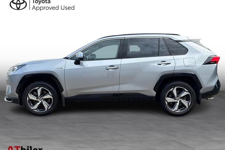 Sølv Toyota RAV4 Plug-in fra 2021