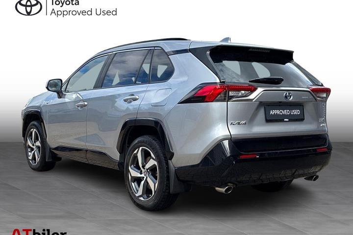 Sølv Toyota RAV4 Plug-in fra 2021