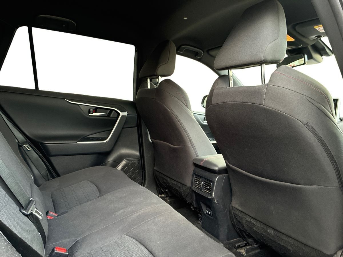 Sølv Toyota RAV4 Plug-in fra 2021