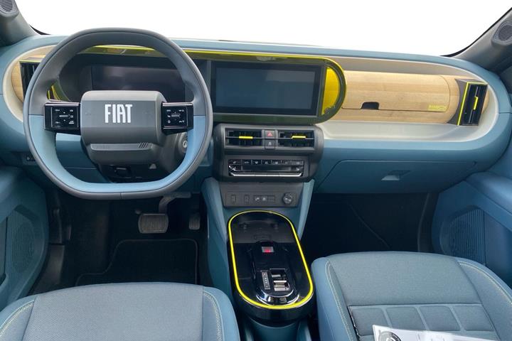 Hvid Fiat Grande Panda fra 2025