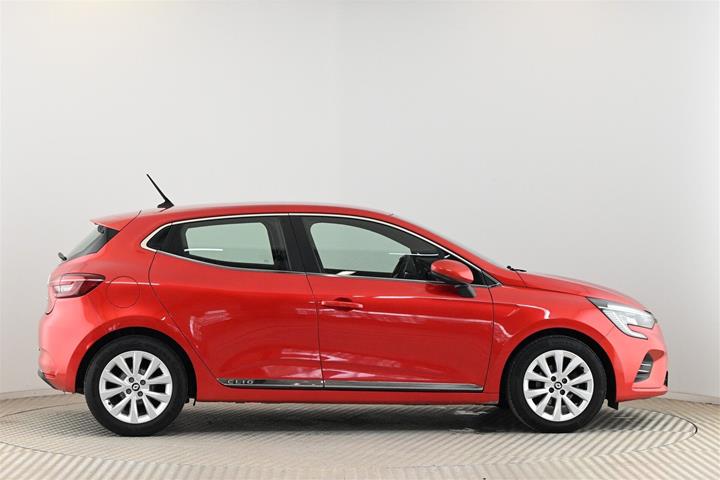 Rød Renault Clio fra 2022