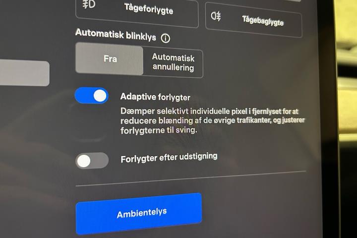 Sort Tesla Model Y fra 2023