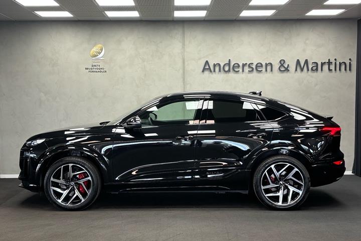 Sort Audi Q6 fra 2026