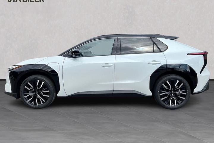 Hvid Toyota BZ4X fra 2026