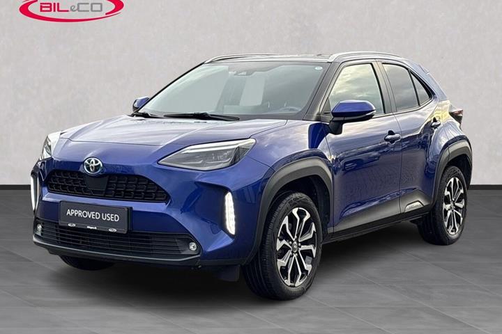 Blå Toyota Yaris Cross fra 2022