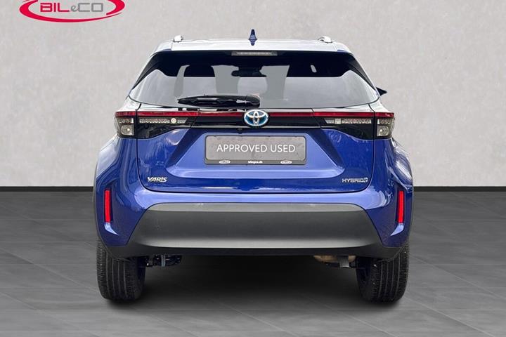 Blå Toyota Yaris Cross fra 2022
