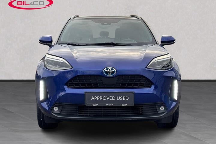 Blå Toyota Yaris Cross fra 2022