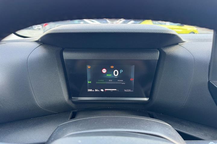 Sort Citroën ë-C4 fra 2025