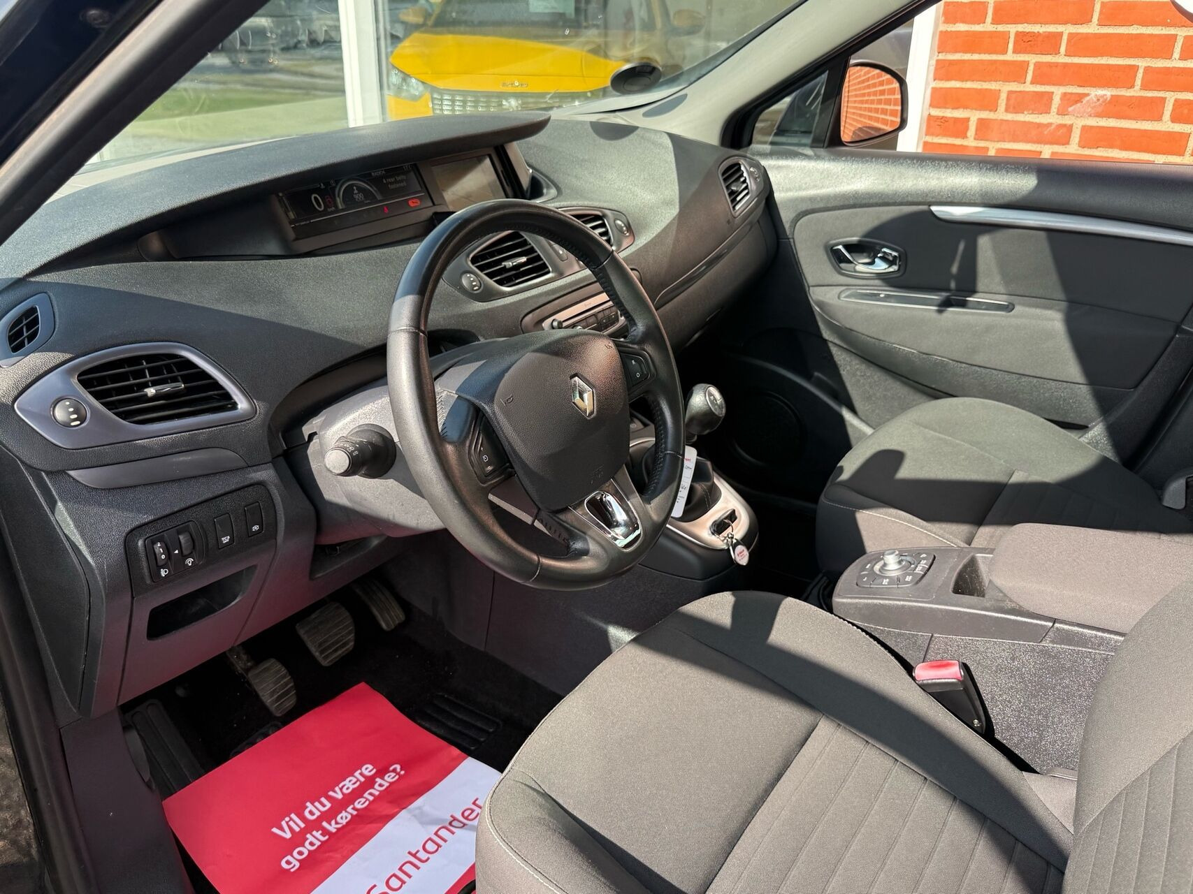 Sort Renault Grand Scénic fra 2015