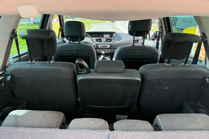 Sort Renault Grand Scénic fra 2015
