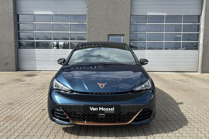 Blå Cupra Born fra 2024