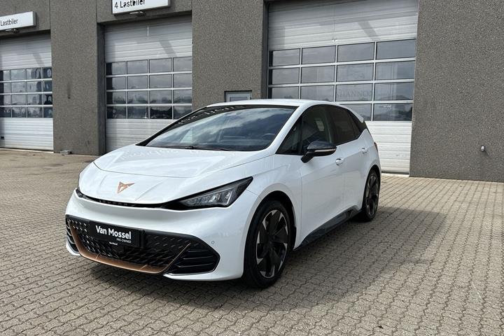 Hvid Cupra Born fra 2023