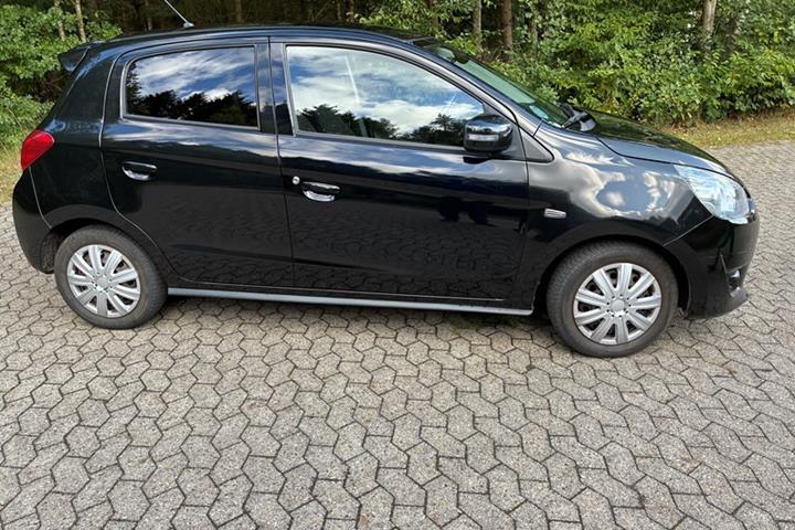 undefined Mitsubishi Space Star fra 2015