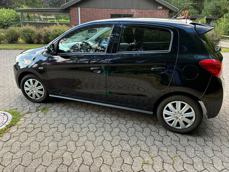 undefined Mitsubishi Space Star fra 2015