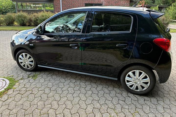 undefined Mitsubishi Space Star fra 2015