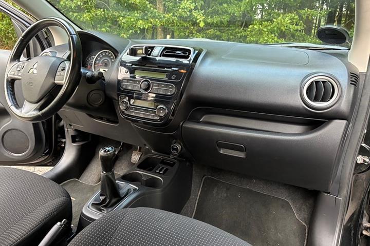 undefined Mitsubishi Space Star fra 2015
