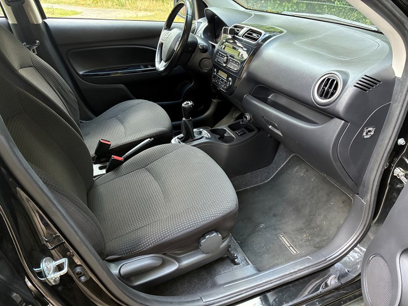 undefined Mitsubishi Space Star fra 2015
