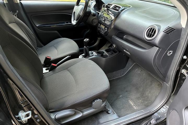 undefined Mitsubishi Space Star fra 2015