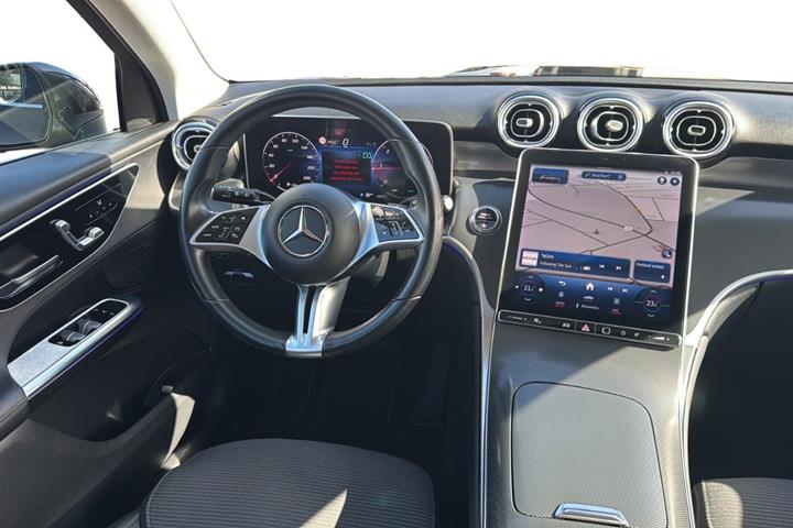 Sort Mercedes GLC220 d fra 2022