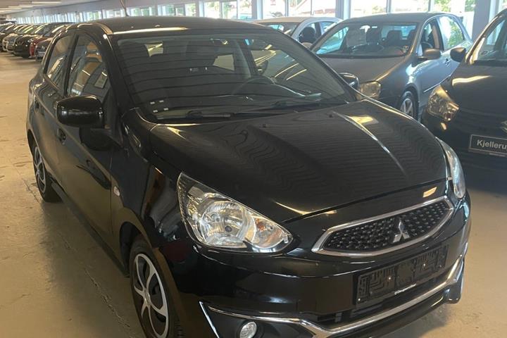 Gul Mitsubishi Space Star fra 2016