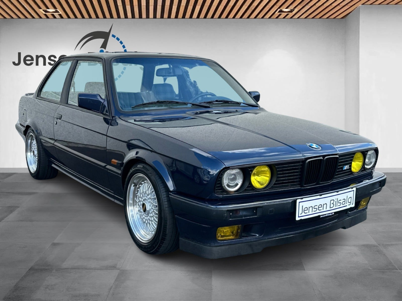 undefined BMW 318iS fra 1989