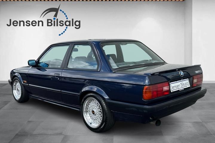 undefined BMW 318iS fra 1989