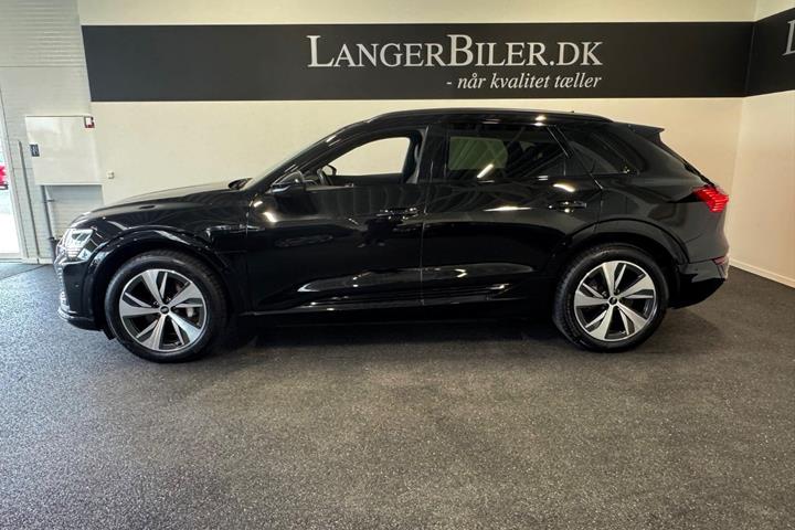 Sort Audi Q8 e-tron fra 2024