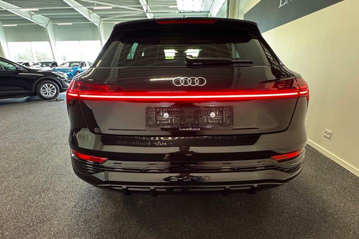 Sort Audi Q8 e-tron fra 2024