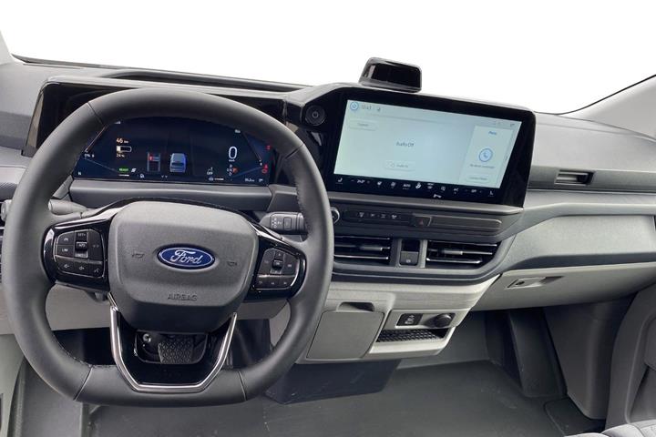 Grå Ford E-Transit Custom 320 L1 fra 2026