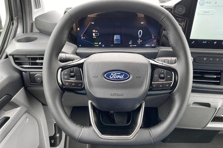 Grå Ford E-Transit Custom 320 L1 fra 2026