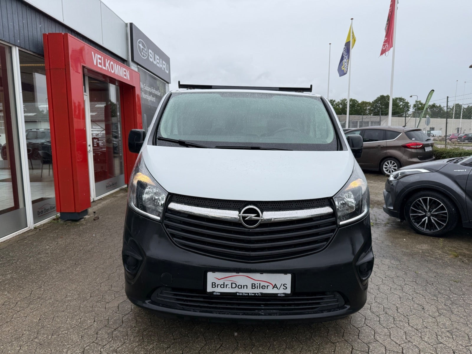 Hvid Opel Vivaro fra 2018