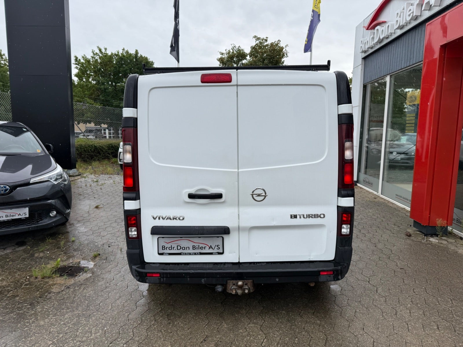 Hvid Opel Vivaro fra 2018