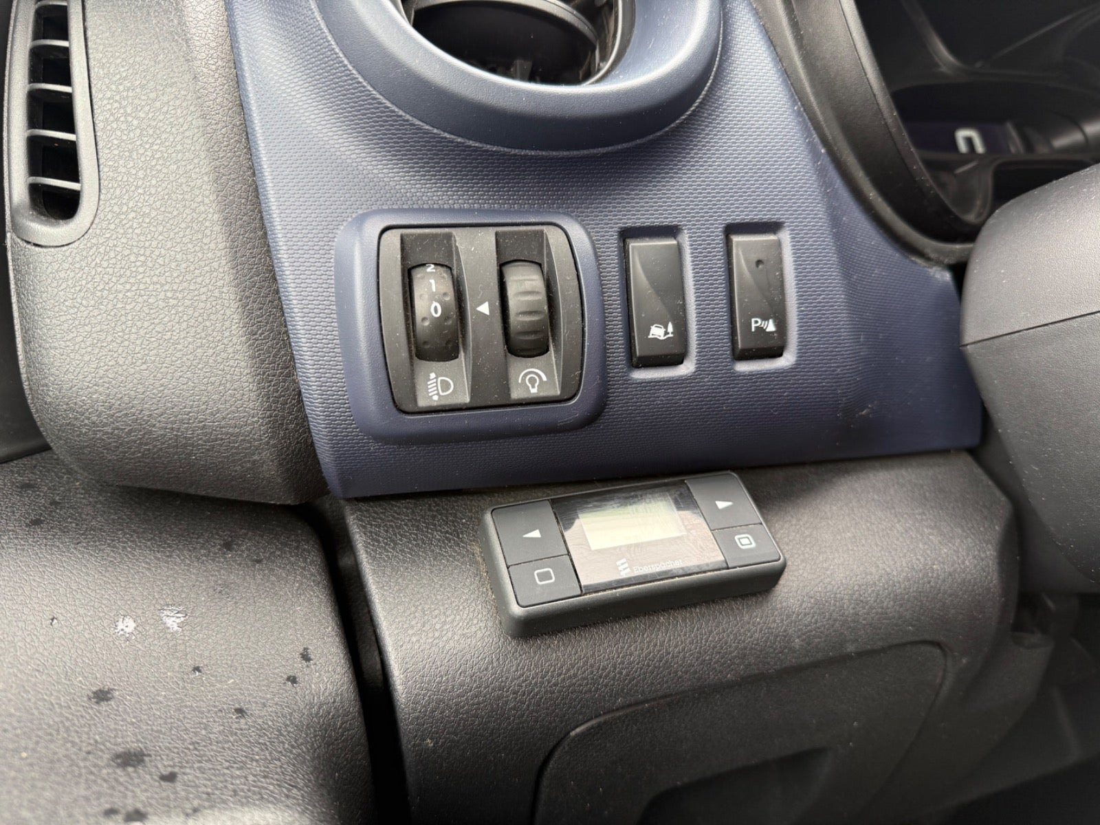 Hvid Opel Vivaro fra 2018
