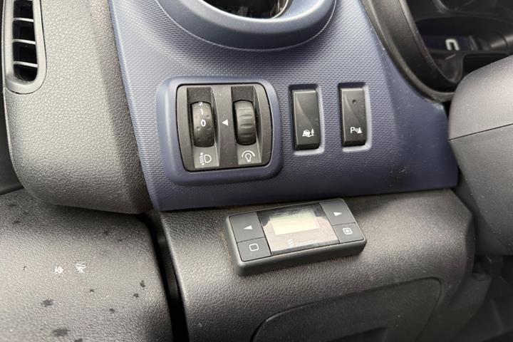 Hvid Opel Vivaro fra 2018