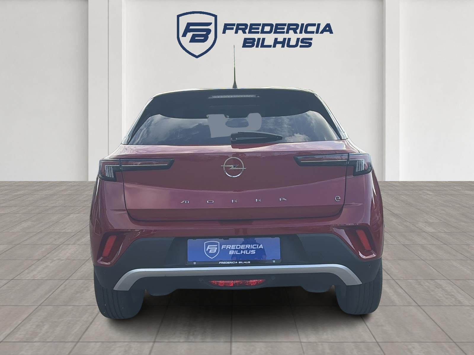 Rød Opel Mokka-e fra 2022