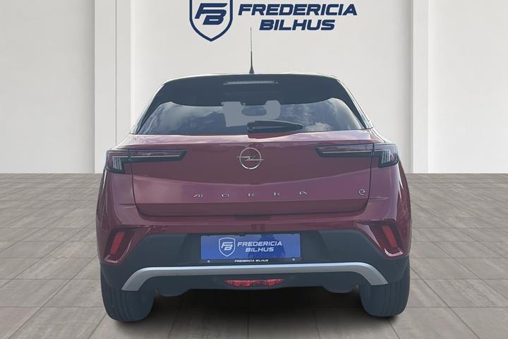 Rød Opel Mokka-e fra 2022