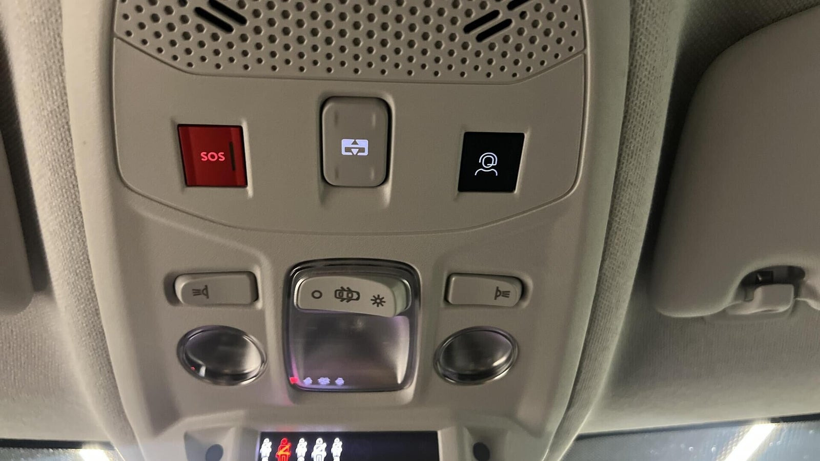 Sort Citroën ë-C4 X fra 2023