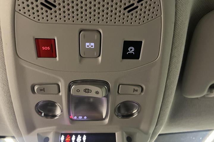 Sort Citroën ë-C4 X fra 2023