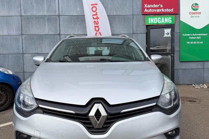 Sølv Renault Clio IV fra 2016