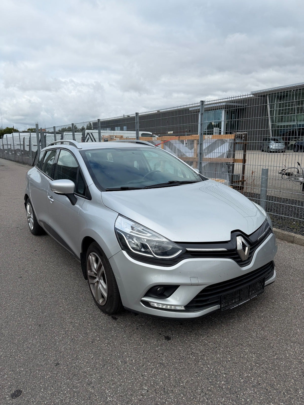 Sølv Renault Clio IV fra 2016