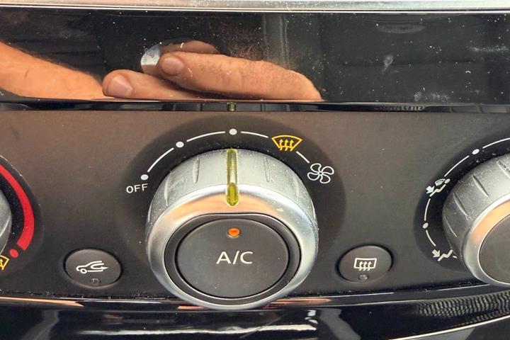Sølv Renault Clio IV fra 2016