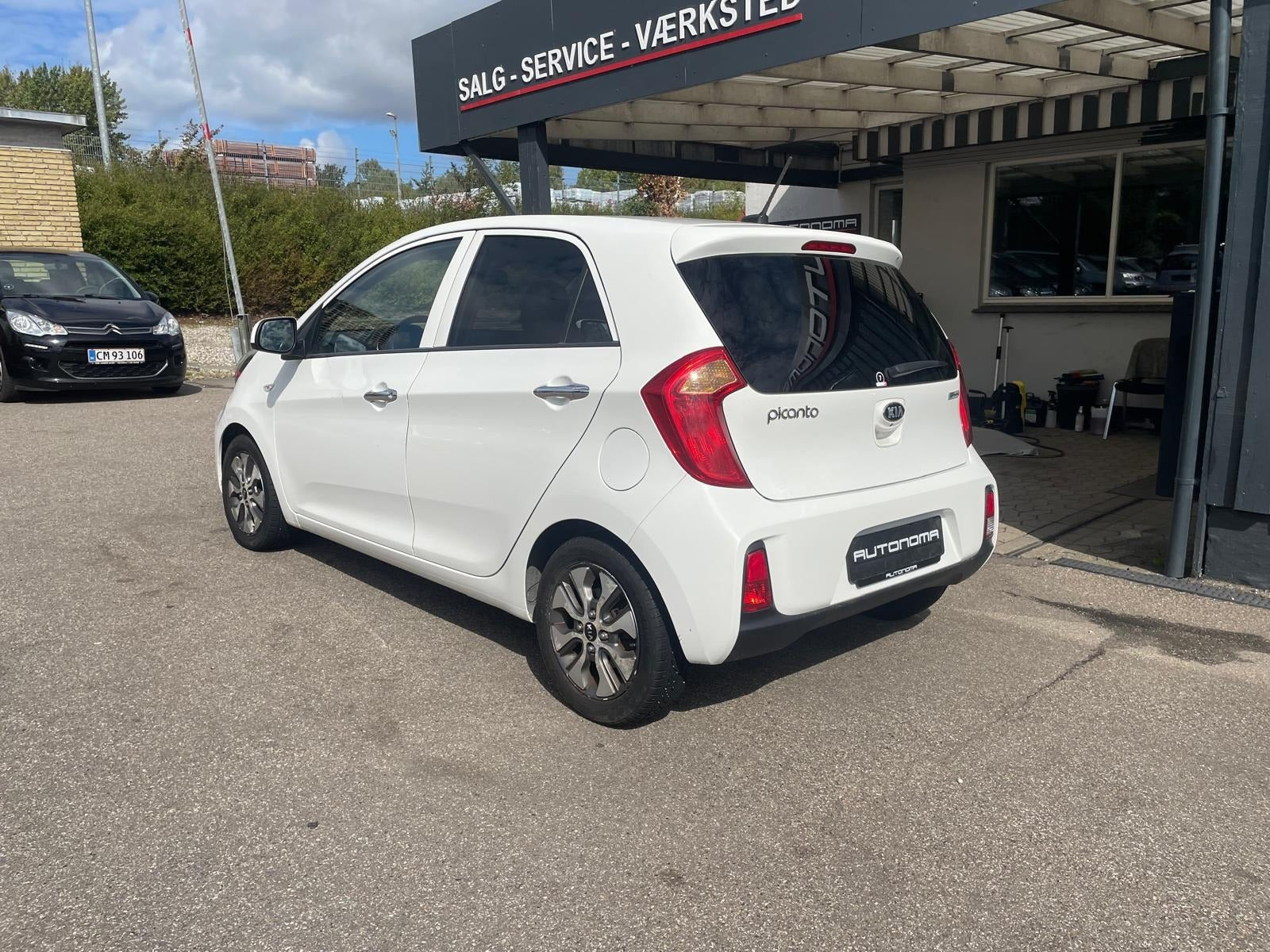Grøn Kia Picanto fra 2016