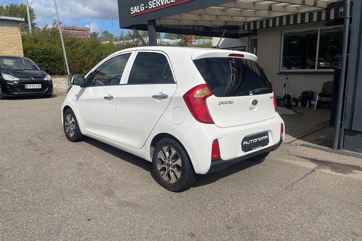 Grøn Kia Picanto fra 2016