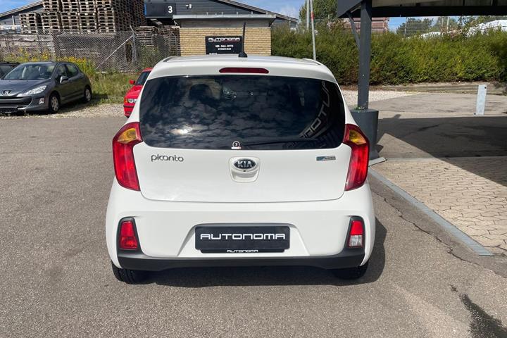 Grøn Kia Picanto fra 2016
